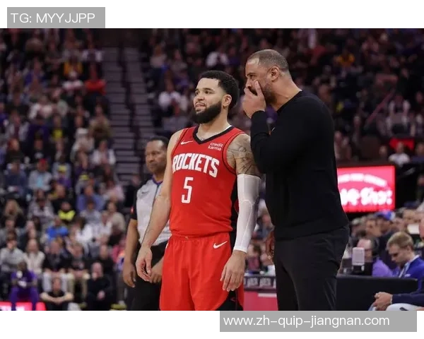 火箭严厉备战后飞往多伦多：范乔丹随队出征 请求伤病特例还存疑